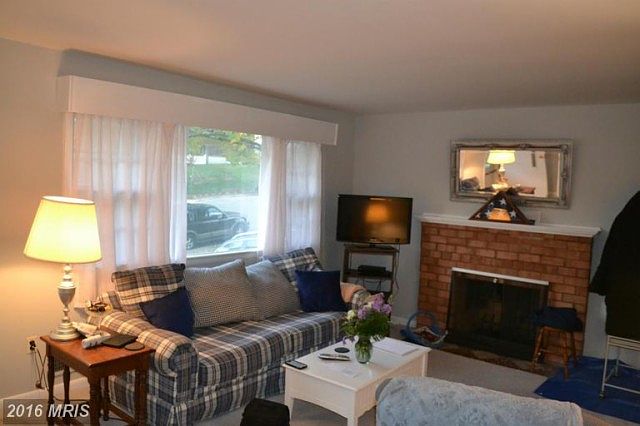 2nd image of 7403 Ilminster Ave
