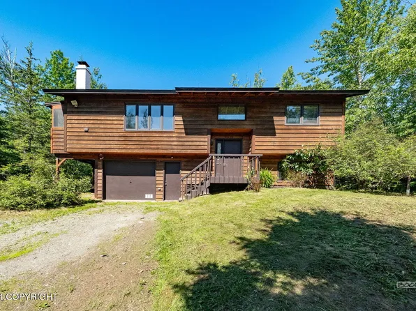 1901 E Red Fox Dr, Wasilla, AK 99654
