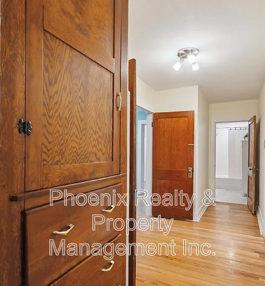 211 E Geneseo St — Photo 12