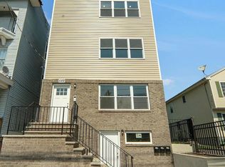 582 15th Ave #2/3, Newark, NJ 07103
