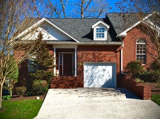 726 Maple Point Dr, Cookeville, TN 38501