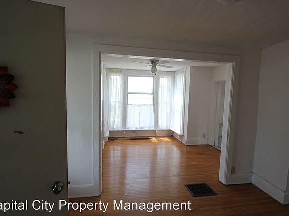 4th image of 106 2nd St NW Unit 1