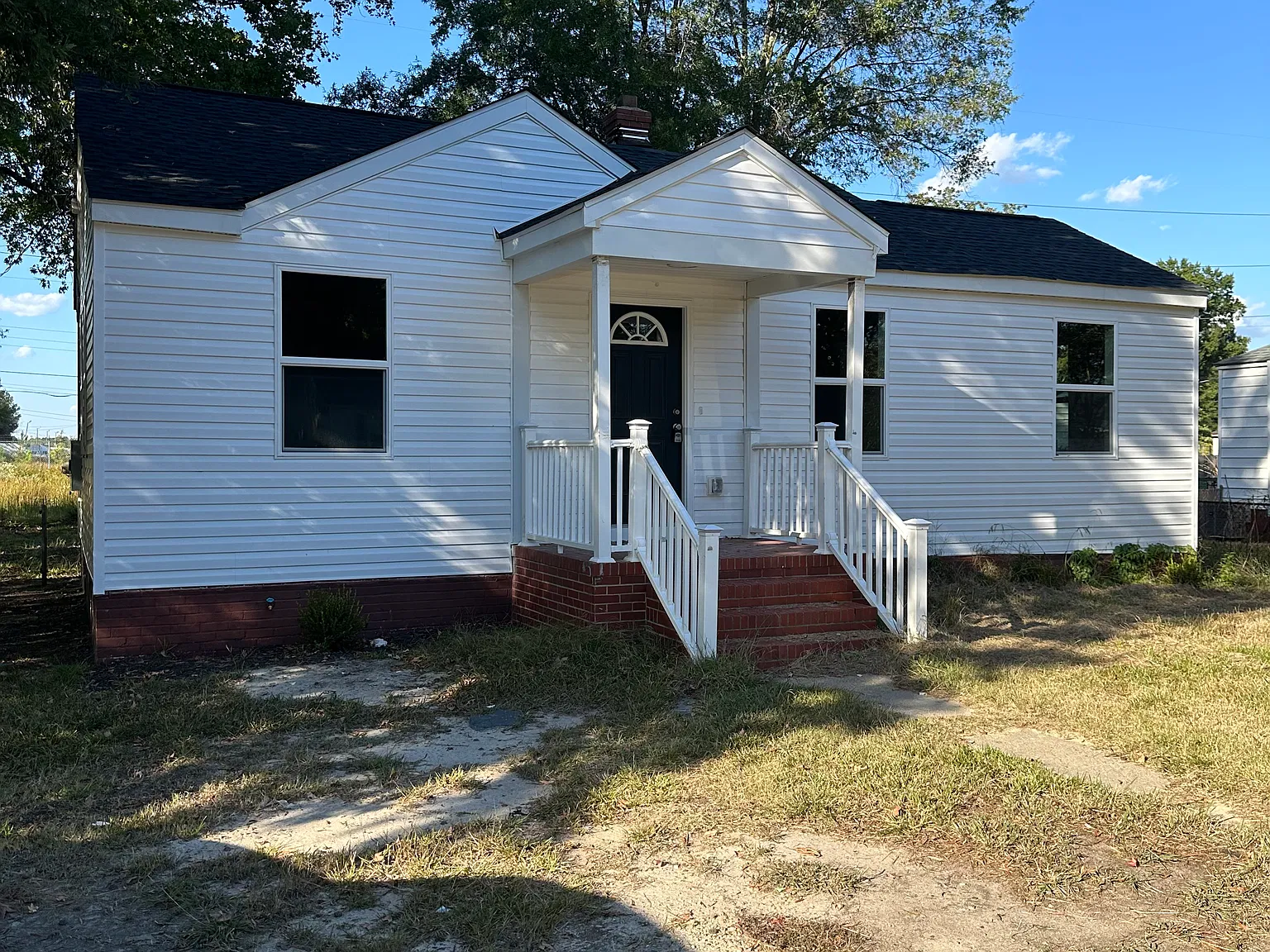 3 bed, 951 sqft, $1,650 — Photo 1