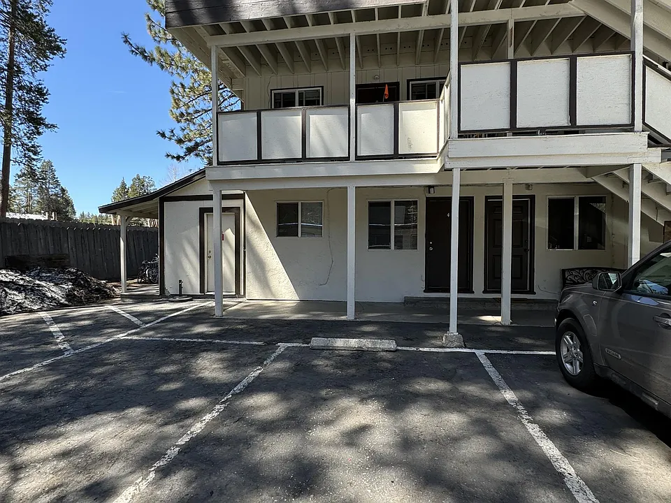 1032 Glenwood Way #4