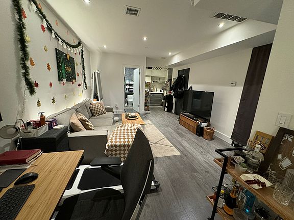 2nd image of 609 Saint Johns Pl APT 2B