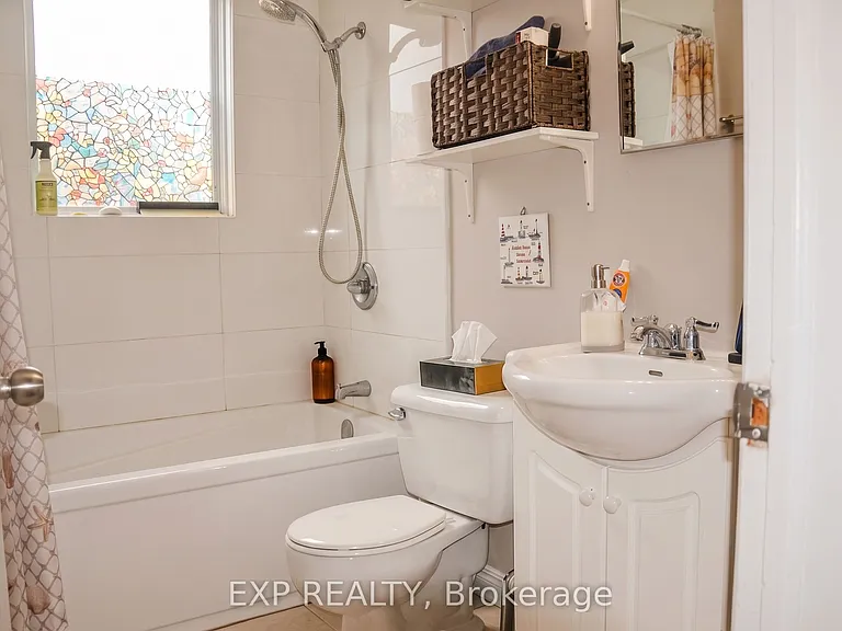 42 Lavergne St — Photo 7