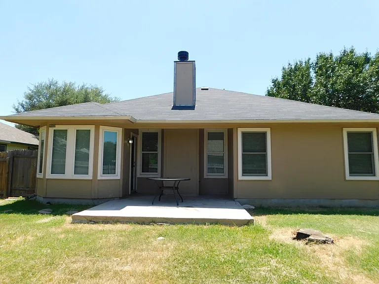 1104 Winecup Ct — Photo 16
