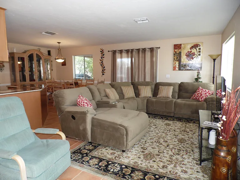 2886 Cisco Dr N — Photo 28