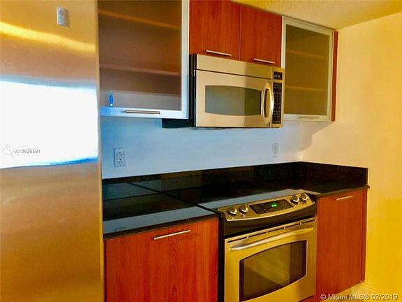 2nd image of 1800 N Bayshore Dr APT 715