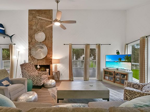 5th image of 4234 Pelican Ln