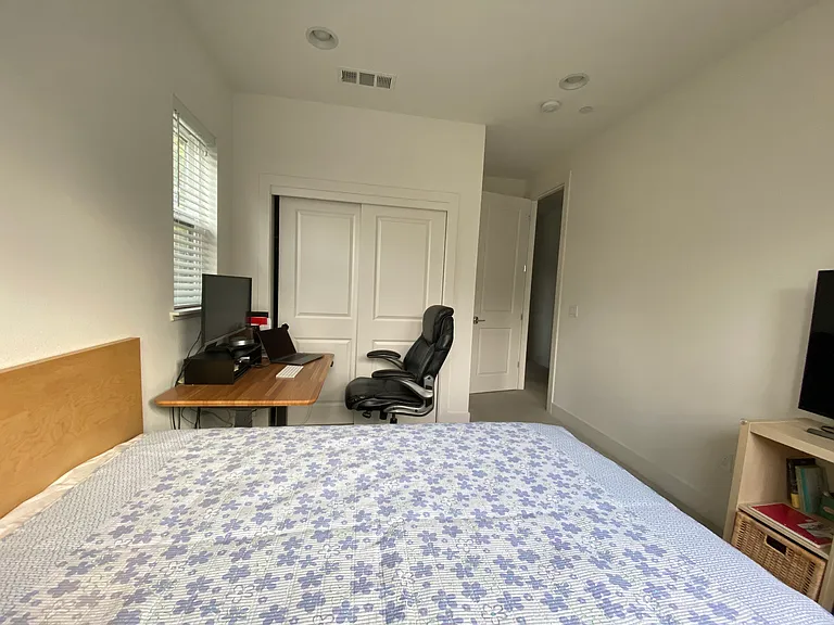 Guest bedroom 1