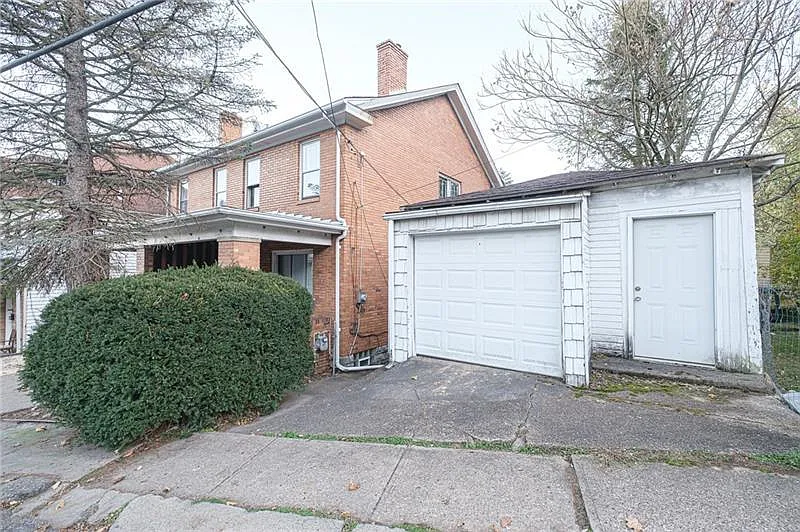 313-315 7th Ave photo 1