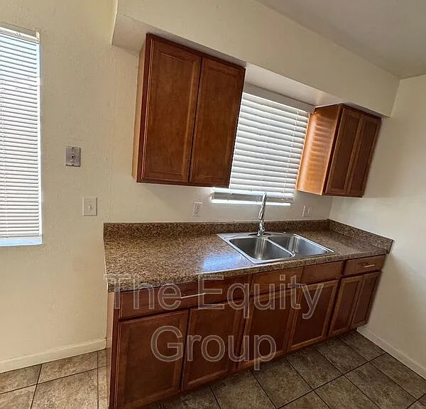 1707 E Douglas Ave #N — Photo 5