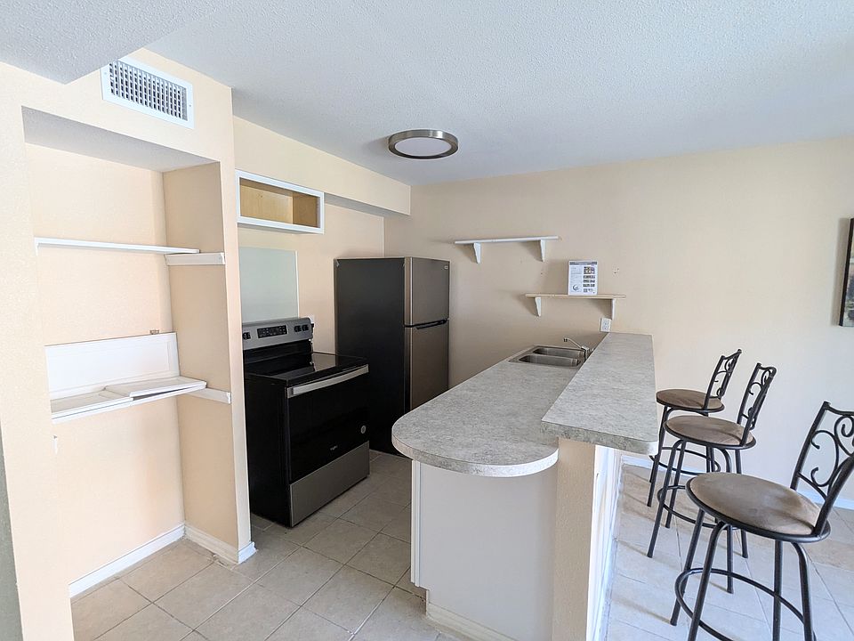 1st image of 3718 Pleasanton Rd #2104