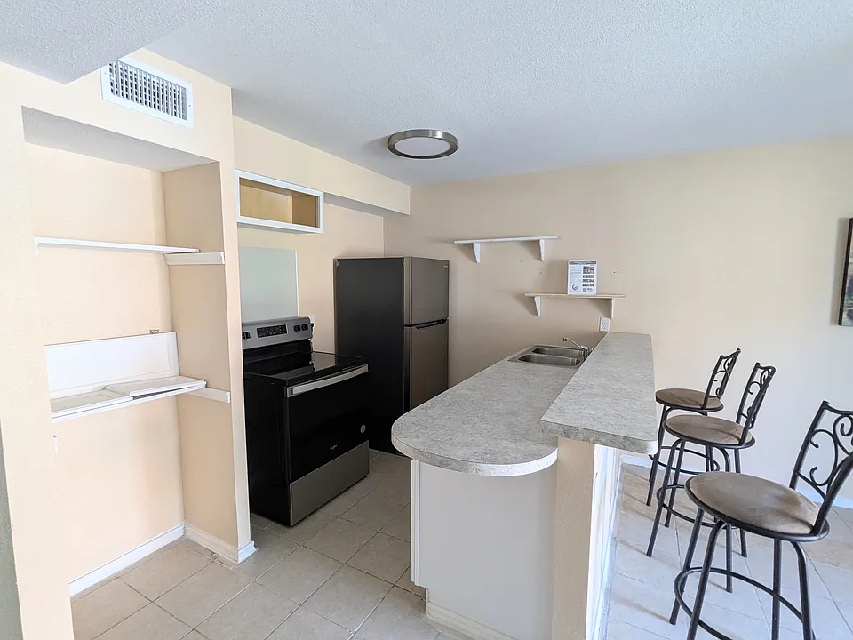 3718 Pleasanton Rd #2104