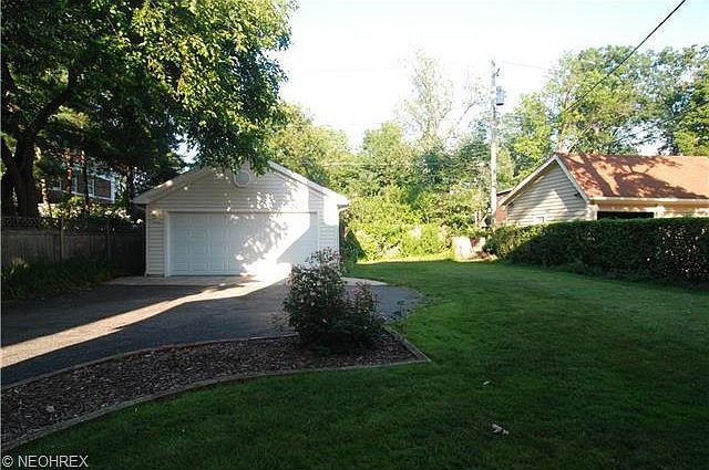 2nd image of 1089 Kenneth Dr