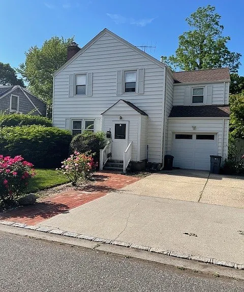 7 Appletree Ln — Photo 2