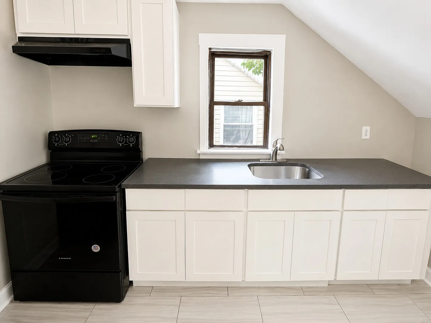 139 Rosa Parks Blvd — Photo 1