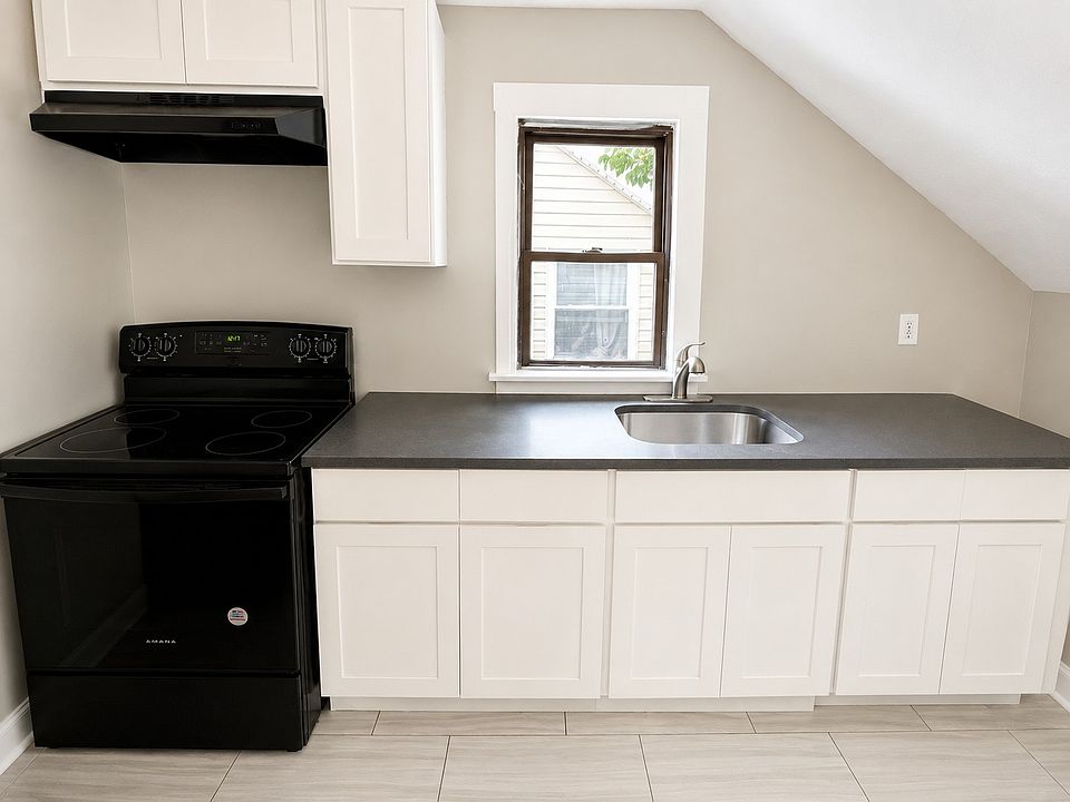 1st image of 139 Rosa Parks Blvd Floor 3