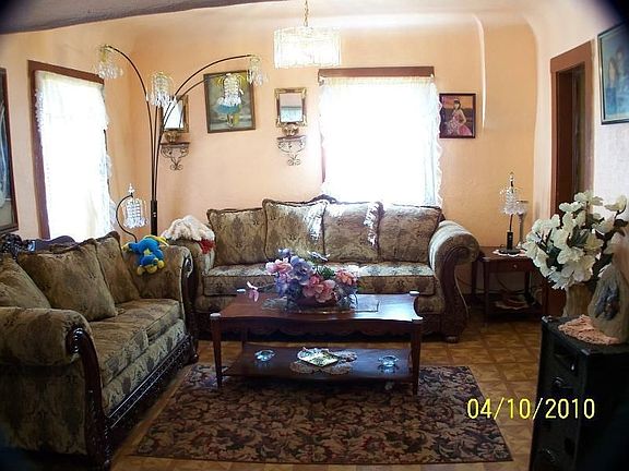 2nd image of 2906 Richmond Ave