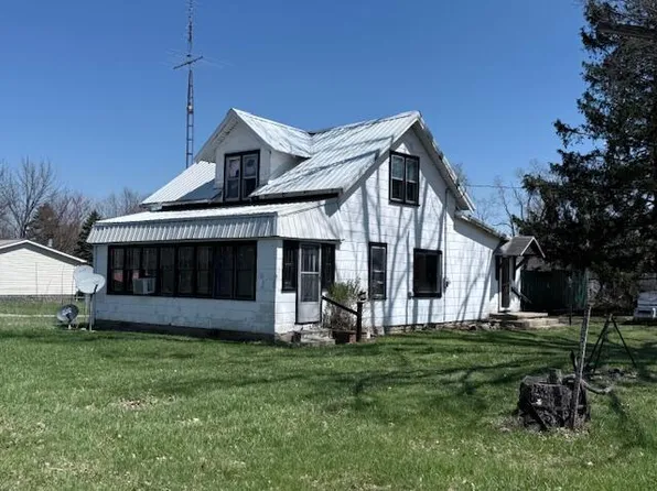 325 S Main St, Montgomery, MI 49255