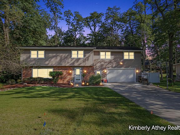 2nd image of 1730 Maunta Ln