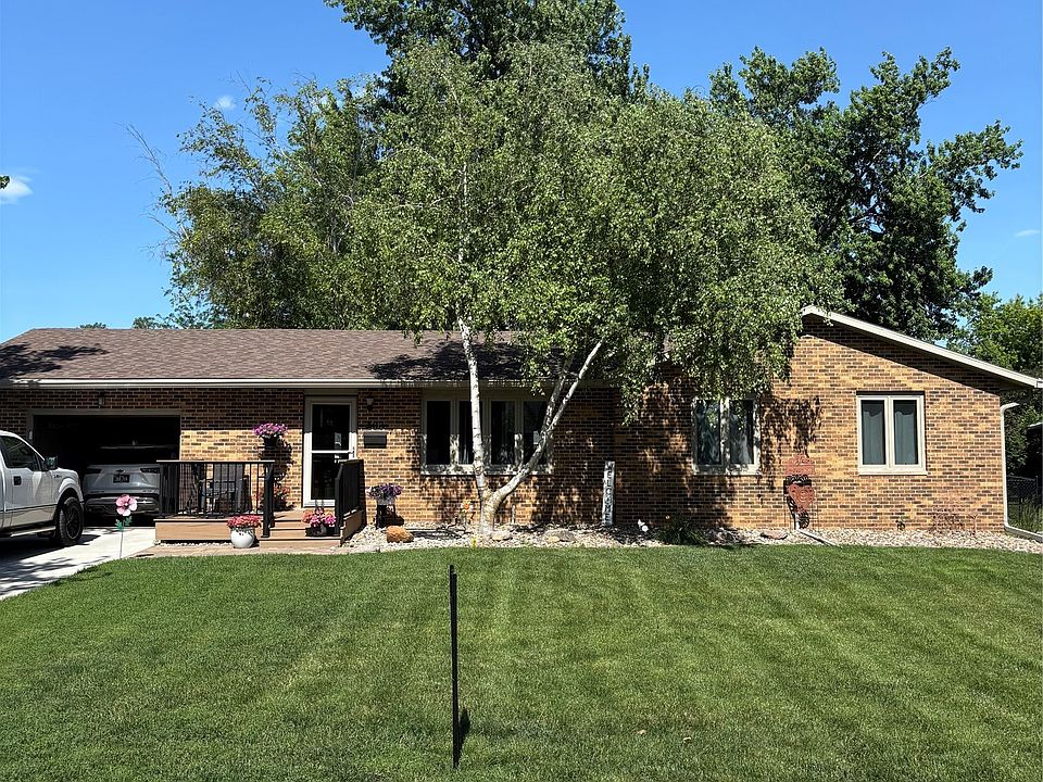1st image of 403 Fairview Dr