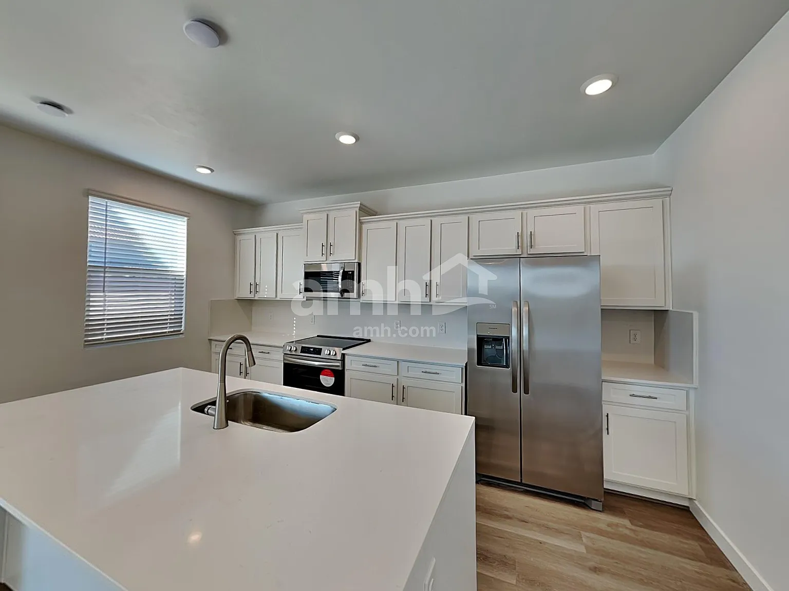 3 bed, 2.5 bath, 1891 sqft, $2,065 — Photo 4