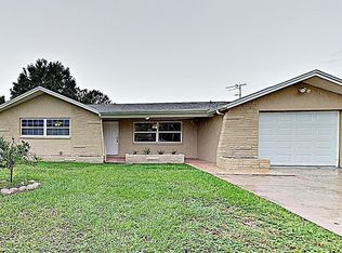 11711 Meadow Dr, Port Richey, FL 34668