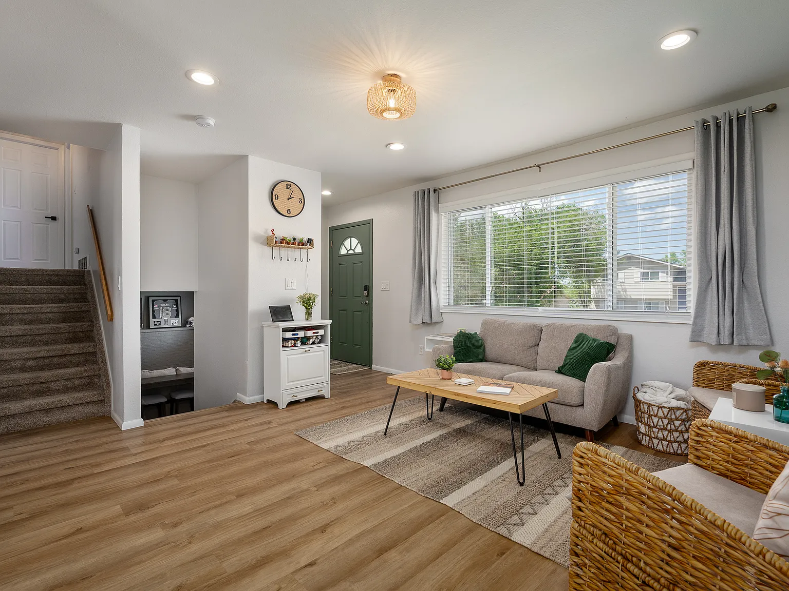 4 bed, 1560 sqft, $2,400 — Photo 4