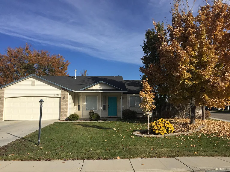 8232 E Orah Way — Photo 1