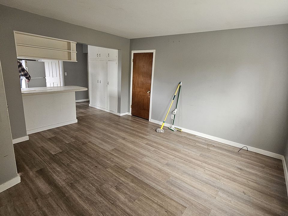 1st image of 530 28th St APT 4
