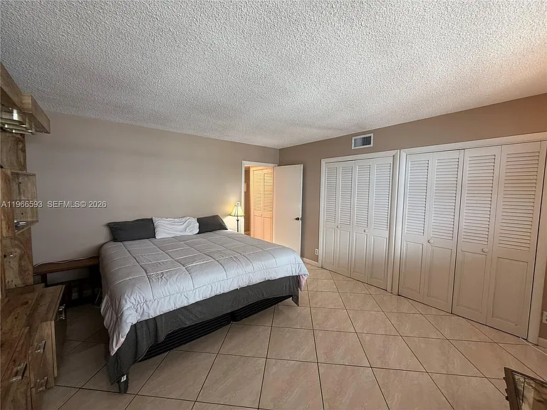 4100 Galt Ocean Dr #1706 — Photo 30