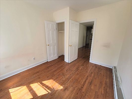 4th image of 22 E 105th St #4X