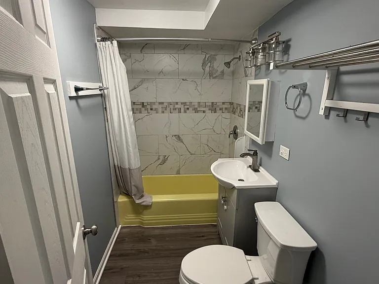 5401 S Wood St #1 — Photo 10