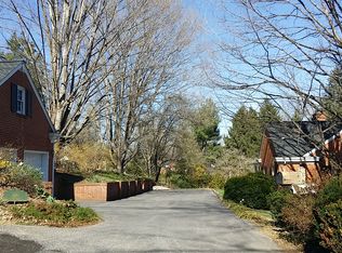 307 Overhill Dr, Lexington, VA 24450