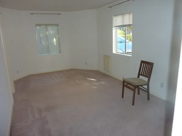 5568 Fremont St #2, Emeryville, CA 94608