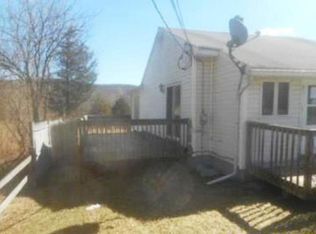 17 Avenue A, Ogdensburg, NJ 07439