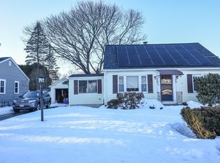 35 Beverly Ave, Uxbridge, MA 01569