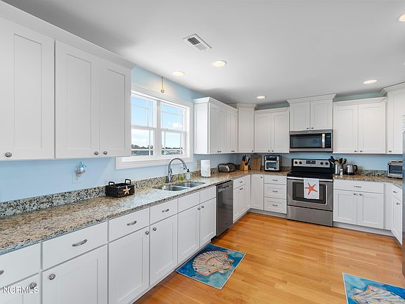 4th image of 4318 E Beach Drive