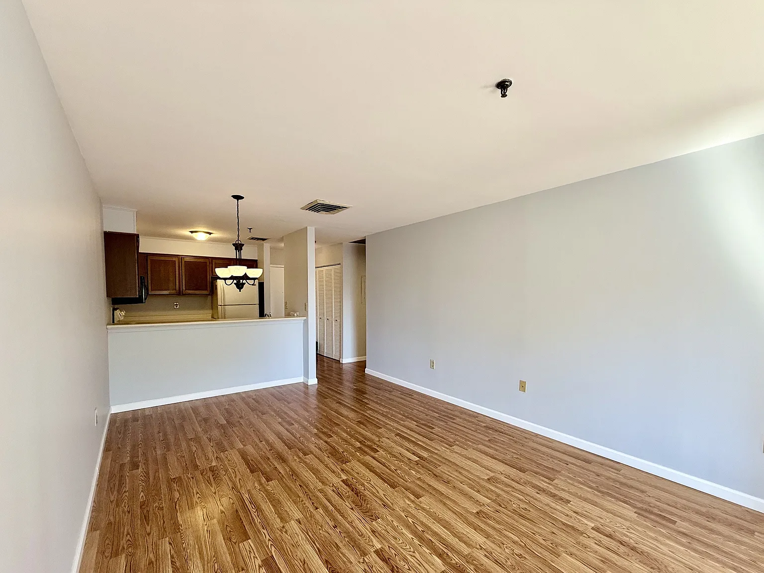 1 bed, 637 sqft, $1,850 — Photo 3
