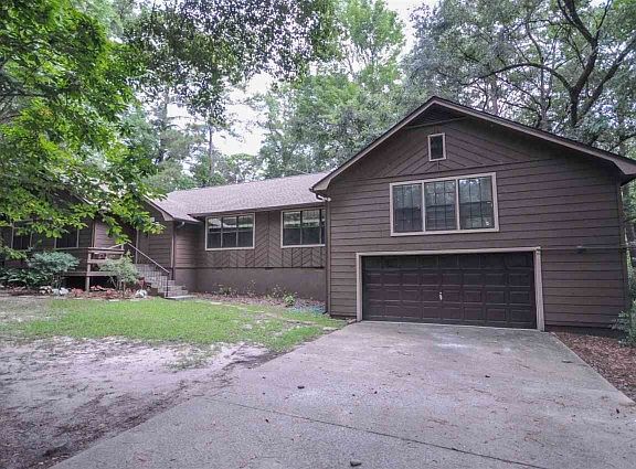 2nd image of 402 Locksley Ln