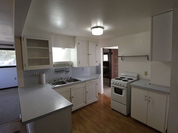 3rd image of 5003 N Lincoln St