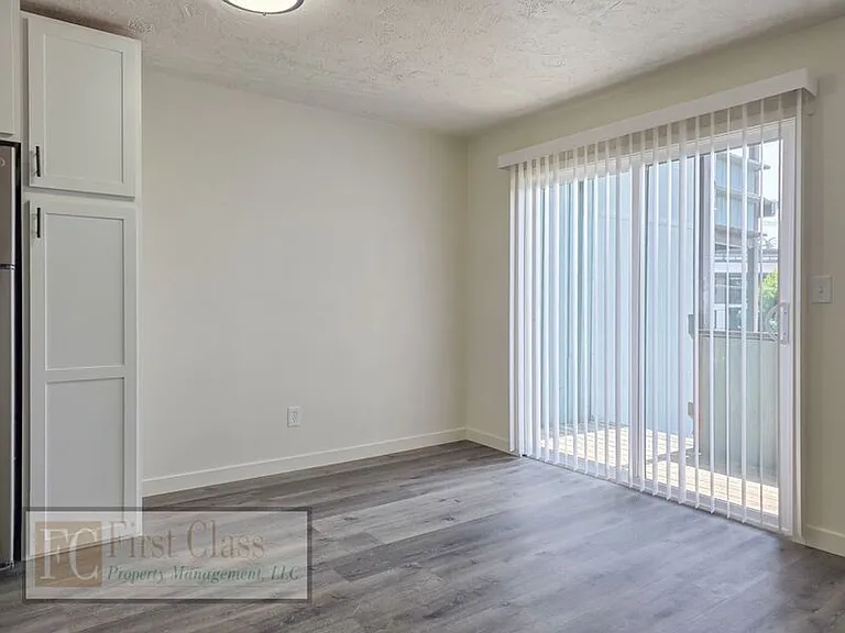 12345 SW Hall Blvd #5 — Photo 6