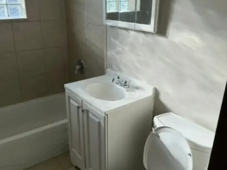 14608 Keystone Ave — Photo 3