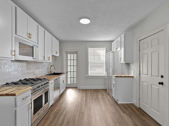3rd image of 4068 Connecticut St #2E