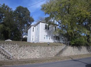 1809 Pacific St, Saint Joseph, MO 64503