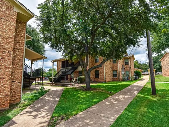 5th image of 160 Gibson Rd #13081