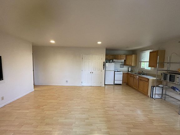5th image of 2806 Iolani St