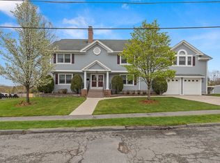 5 Felton Ter, Peabody, MA 01960